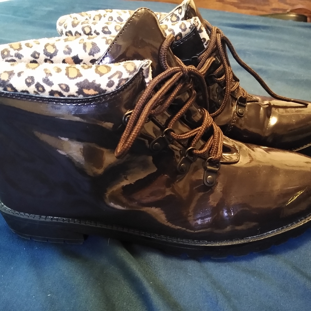 Women's boots